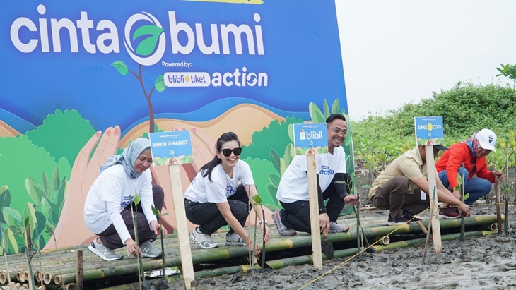 Blibli Tiket Action Tanam 4.000 Mangrove di Semarang