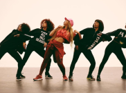 Demi 'Coachella', Beyonce Olahraga Gila-Gilaan