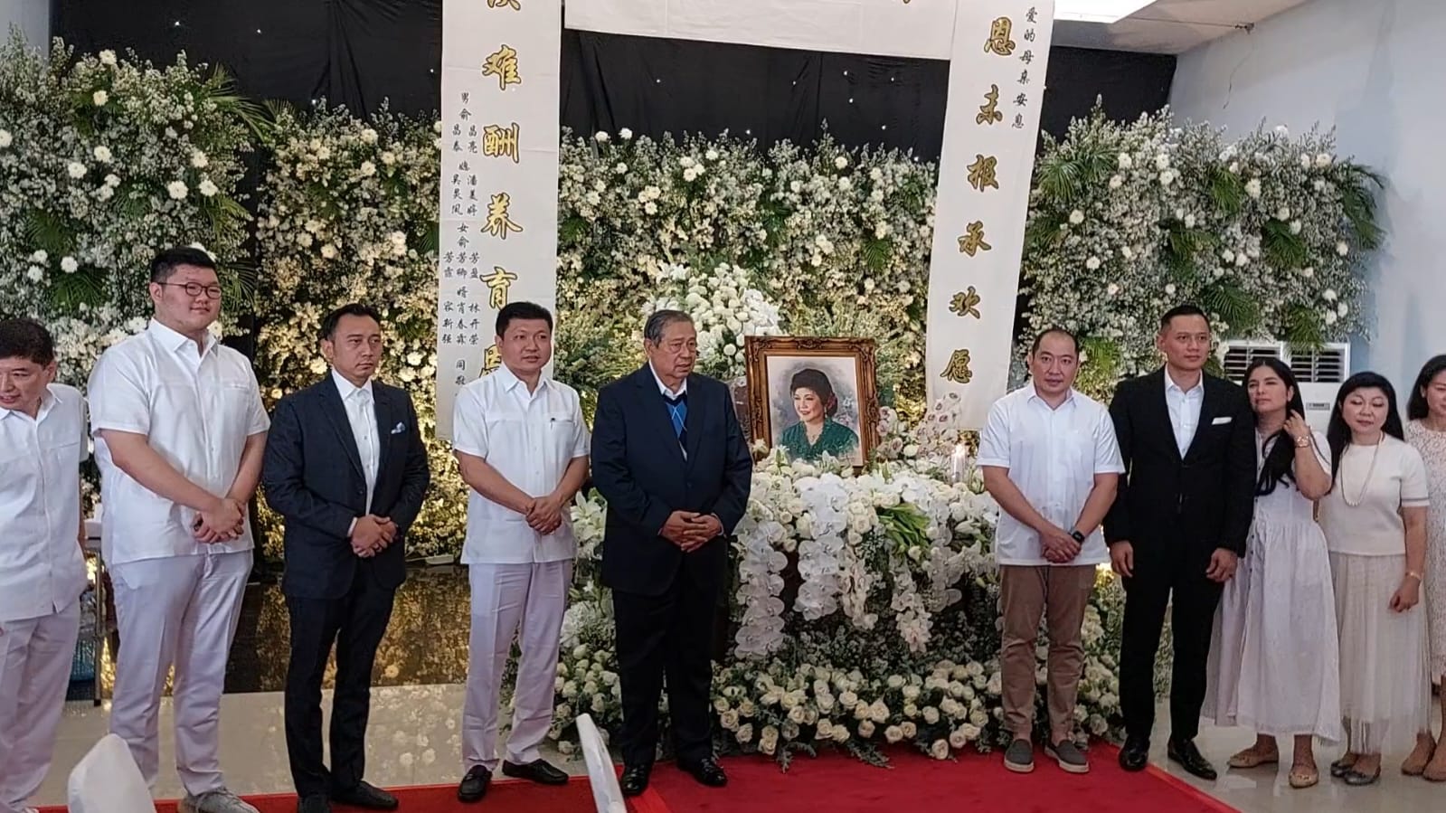 SBY Didampingi AHY dan Ibas Melayat Istri Lukminto Pendiri Sritex