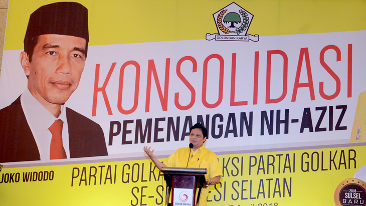 Ketum Golkar Bertahan di Kabinet, Ini Kata Pengamat