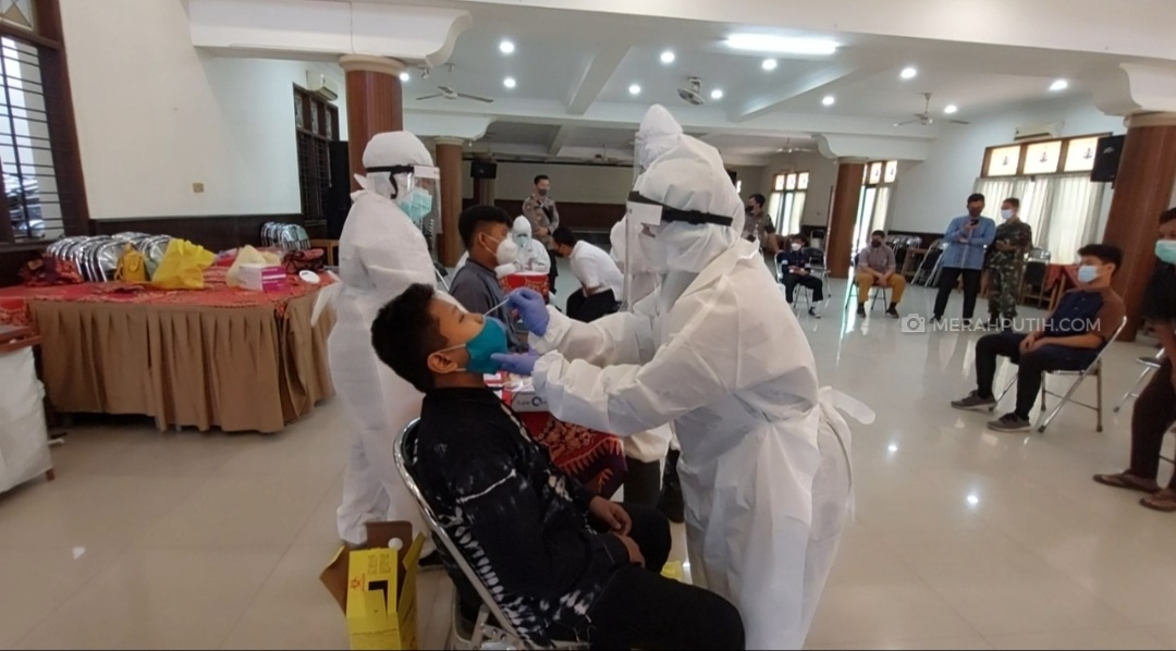 Muncul Klaster PTM di Jateng, Gibran Tes Acak Antigen 149 Siswa SMKN 2 Solo