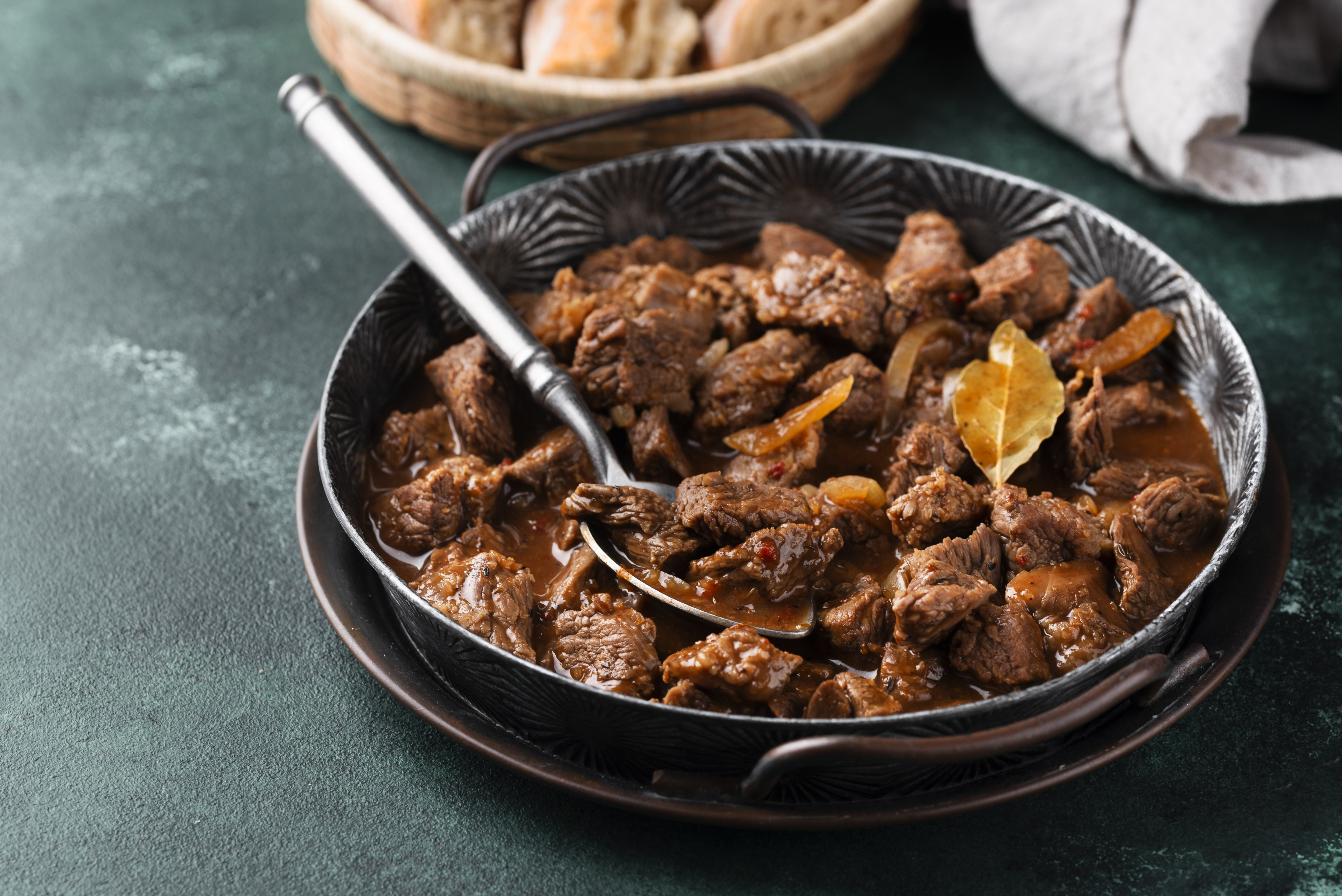 Santapan Hari Lebaran, Batasi Makan Opor dan Rendang