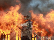  Puluhan Rumah Hangus Terbakar di Benhil, Ratusan Korban Terpaksa Mengungsi di GOR Tanah Abang