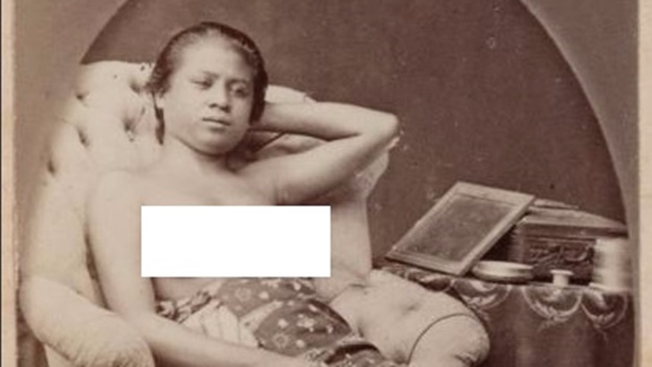 Propaganda Foto Telanjang Perempuan Bumiputera