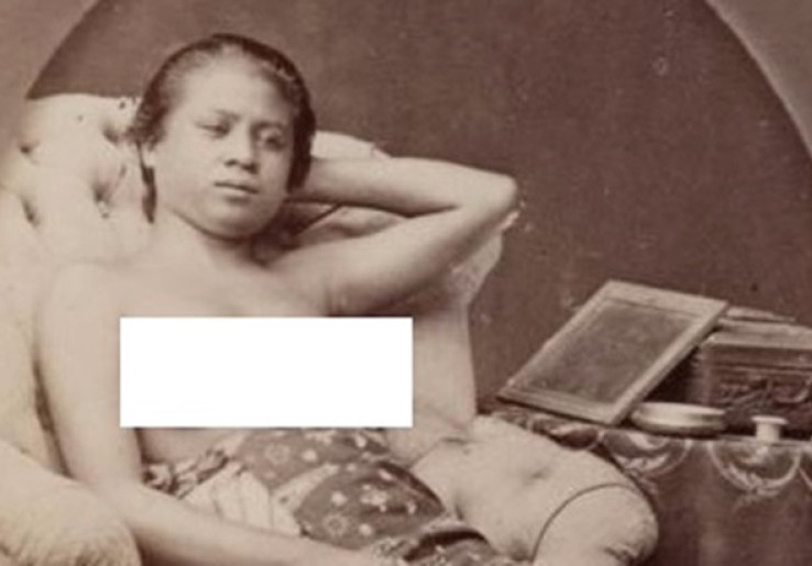 Propaganda Foto Telanjang Perempuan Bumiputera
