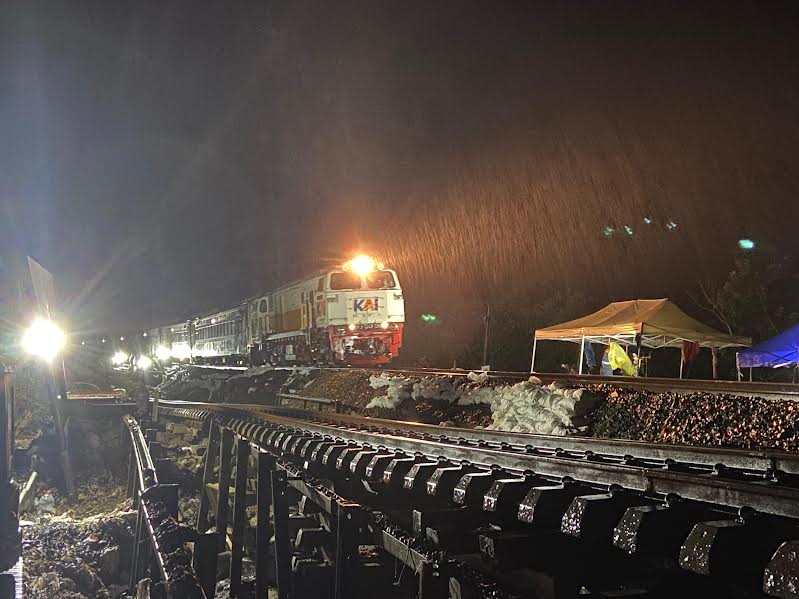 Kereta Sudah Bisa Melintas Stasiun Gubug-Karangjati dengan Kecepatan Terbatas