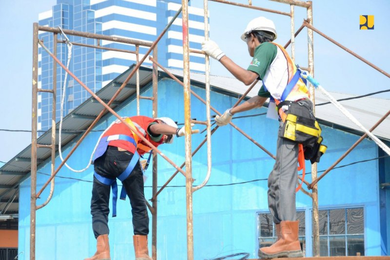 DPR Jawab Keresahan Buruh soal Omnibus Law
