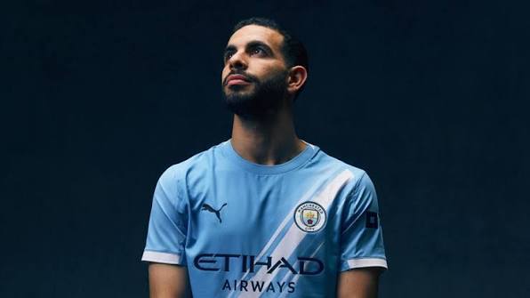Manchester United Tolak Datangkan Rayan Ait-Nouri, Pilih Tunggu Lewis Hall Musim Depan
