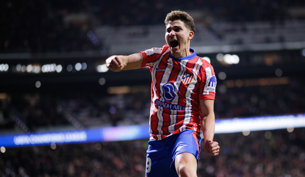 Barcelona dan Liverpool incar Julian Alvarez
