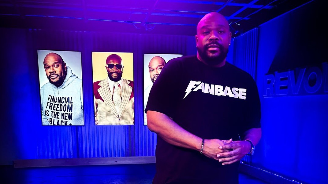 Donald Trump Kena Tuntutan dari Keluarga Isaac Hayes