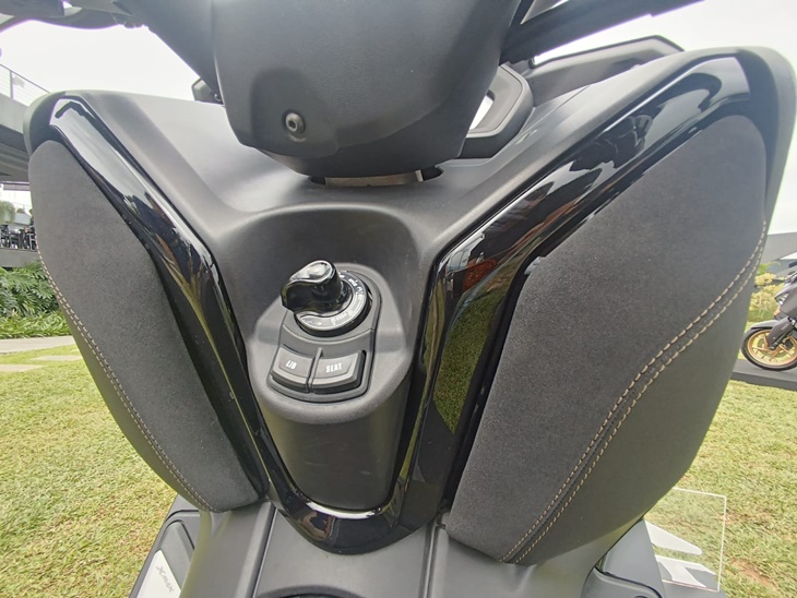 Yamaha Perkenalkan XMAX 250 Tech Max