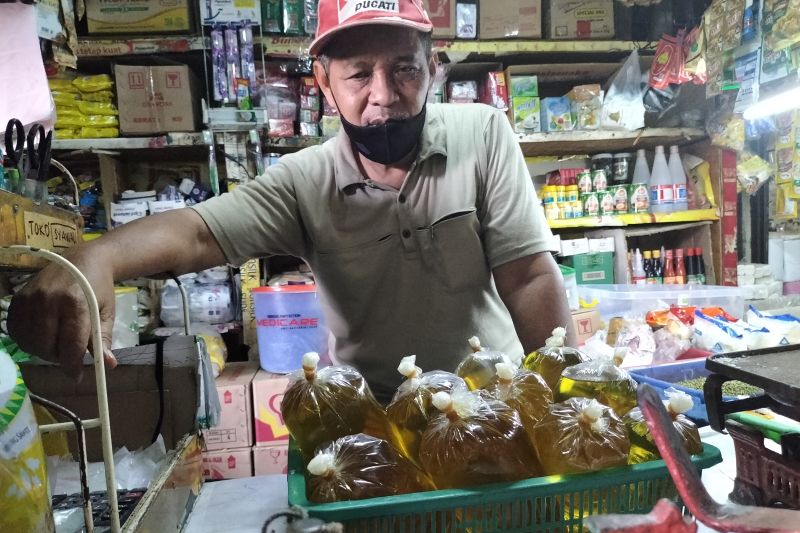 Politikus PKS Sarankan Pembelian Minyak Goreng Curah Cukup Pakai KTP