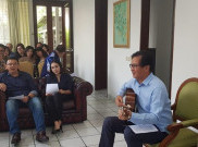 Viral Foto Ahok Duduk Bersebelahan Bripda Puput Setelah Bebas