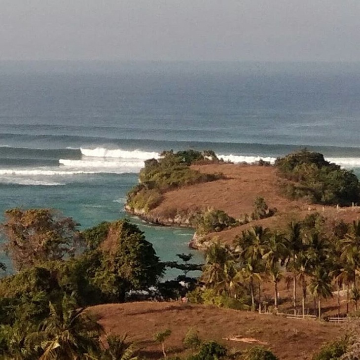 Pemandangan alam dari atas ketinggian. (Foto: instagram.com/sumbasunsetsurf)