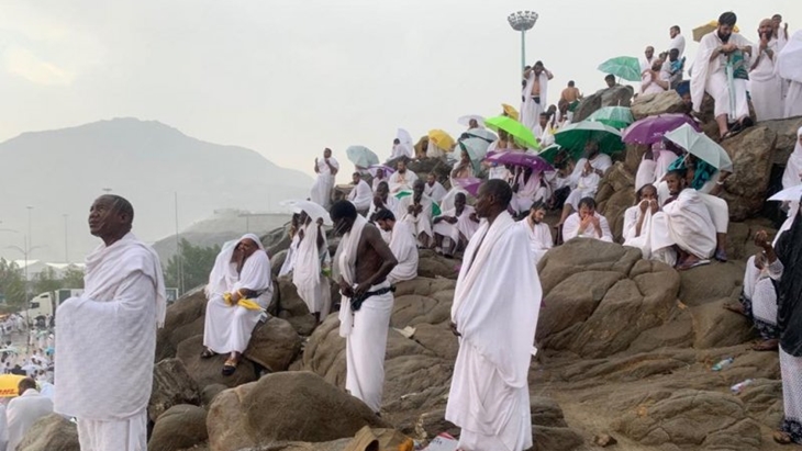 Anomali Cuaca, Padang Arafah Diguyur Hujan saat Wukuf