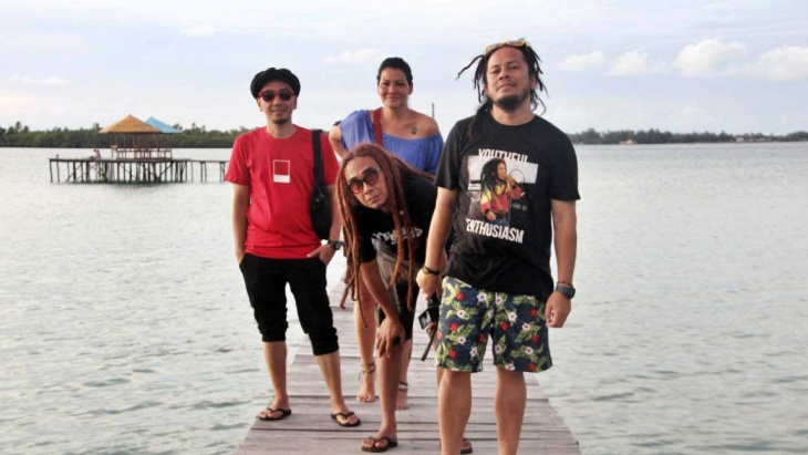 Coconuttreez dan Melanie Ajak Pendengar Bangkit lewat Single 'Menuju Timur'