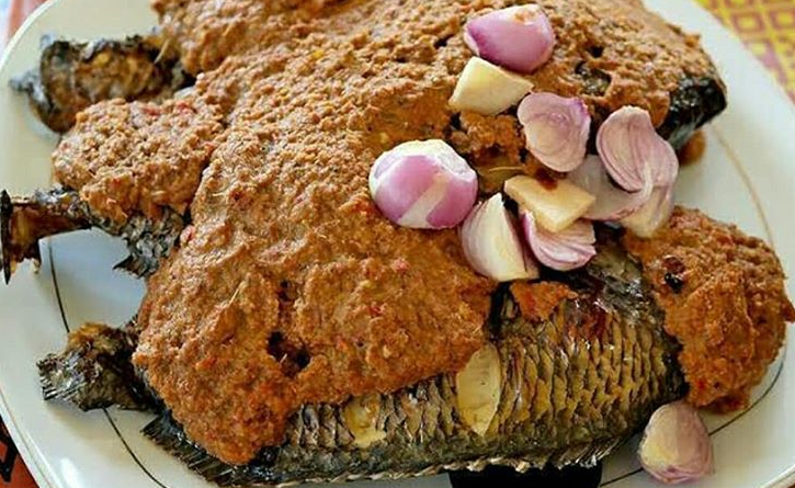 Kuliner Khas Danau Toba