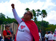 Sosok Super Ganjar Tarik Perhatian Massa Pendukung di Tugu Proklamasi