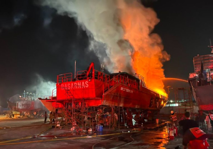 Kapal SAR Ramawijaya Terbakar, Damkar Pastikan Tidak Ada Korban Jiwa