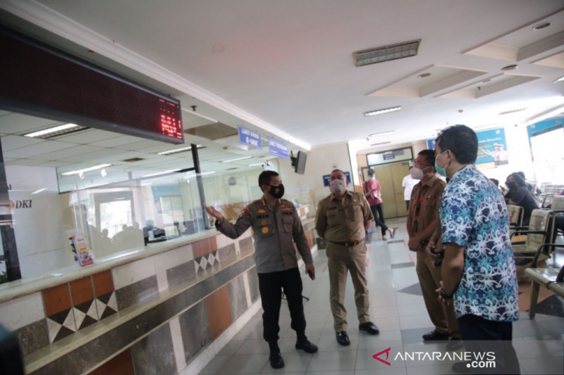 Layanan Samsat. (Foto: Antara)