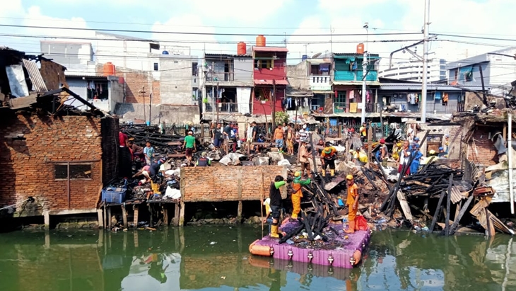 Kebakaran Hanguskan Sejumlah Rumah di Gambir