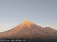 Semburan Abu Tebal Gunung Semeru Setinggi 700 Meter, Pahami Zona Merah untuk Hindari Awan Panas dan Lahar Hujan