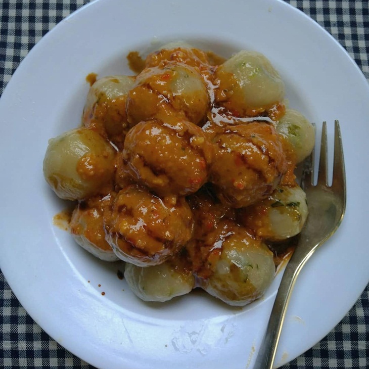 Cilok. (Foto: Instagram/adita_g_jayanti)