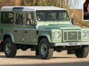 Land Rover Defender 110 Langka Eks Rowan Atkinson Dilelang