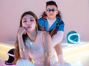 Diwarnai Koreografi Ciamik, Lihat nih Videoklip 'These Nights' Milik Rich Brian dan Chung Ha