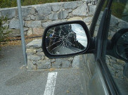 Mobil Kabiro Hukum KPK Dirusak Orang Tak Dikenal 