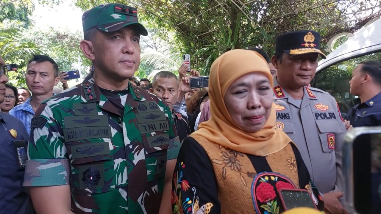 Khofifah Penuhi Panggilan Pemeriksaan KPK di Polda Jatim