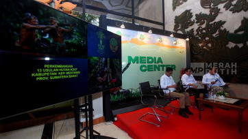 Kemenhut Paparkan PBPH PT SPS dan Hutan Adat Uma Sakerebau Mailepet dan Uma Sibagau di Pulau Sipora