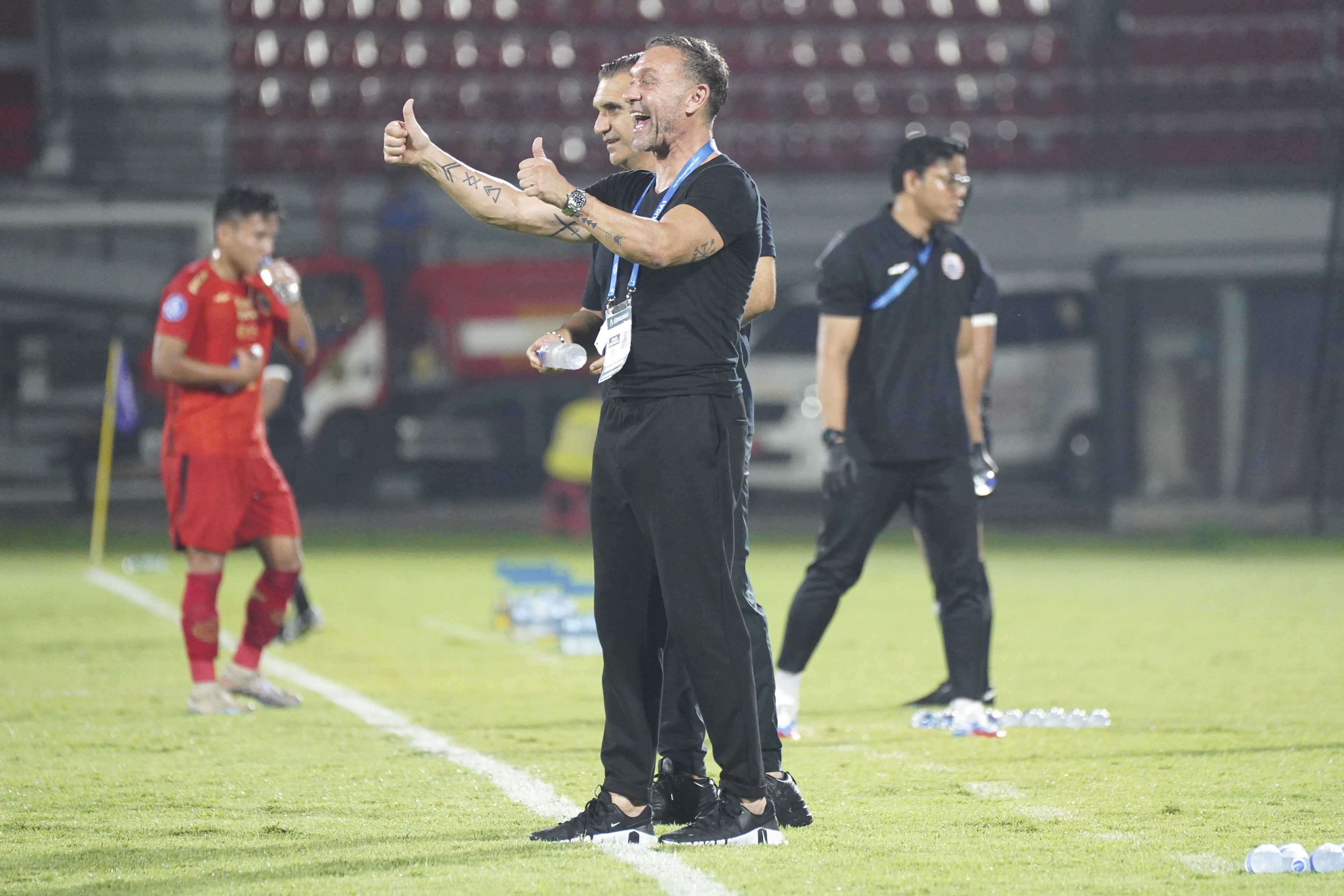 Persija Ditunggu Persib, Thomas Doll Sampaikan Pesan Khusus ke Pemain