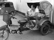 Sejarah Si Kuning Anglingdarma, Moda Transportasi Pengganti Becak