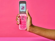 HMD Luncurkan Ponsel Flip Barbie, Hadir dengan Desain Retro