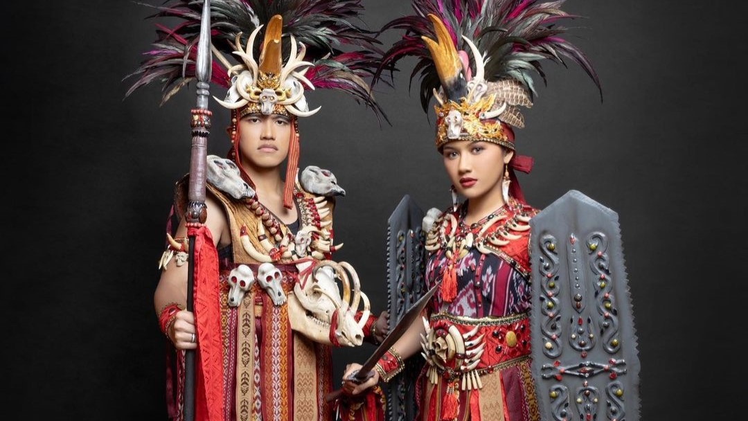 Rayakan HUT 78 RI, Kaesang Pangarep dan Erina Gudono Kenakan Baju Adat Minahasa