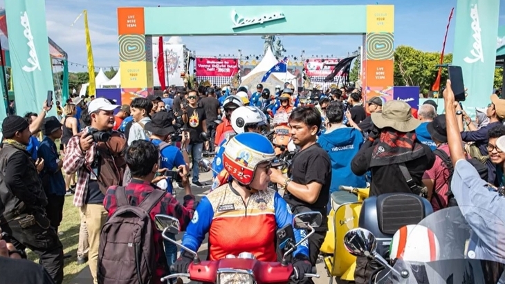 Sandiaga Uno Harap Vespa World Days Dorong Kebangkitan Sektor Parekraf di Bali