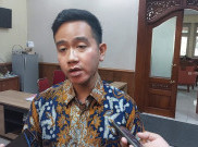 Gibran Tutup Paksa Parkir Liar di Proyek Viaduk Gilingan