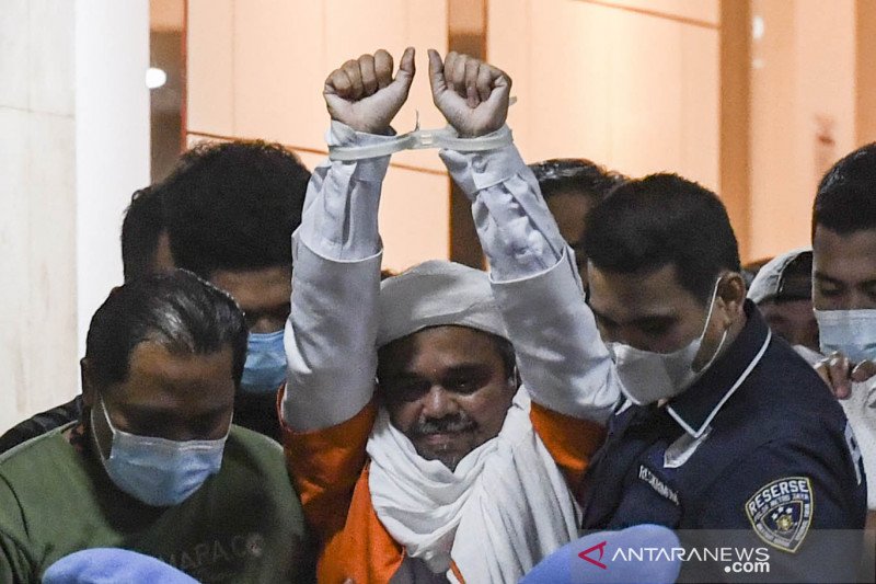 Pentolan FPI Susul Rizieq Shihab Ditahan Karena Pelanggaran Prokes