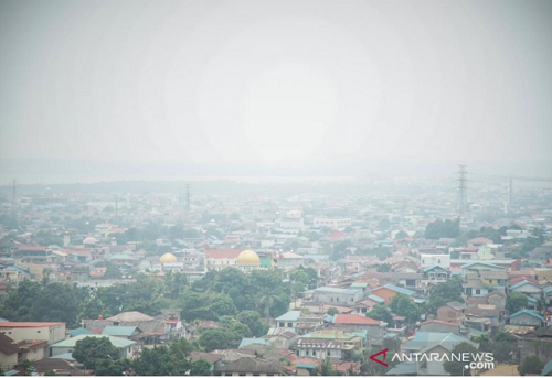 Kepri Berselimut Asap, Jarak Pandang Terjauh Cuma 4 Kilometer