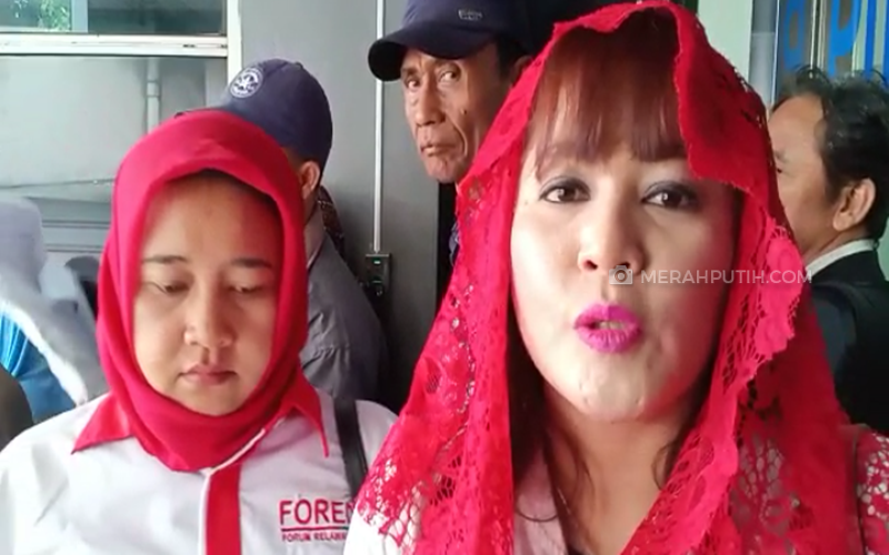 Kader PDIP Dewi Tanjung di Polda Metro Jaya (MP/Kanu)