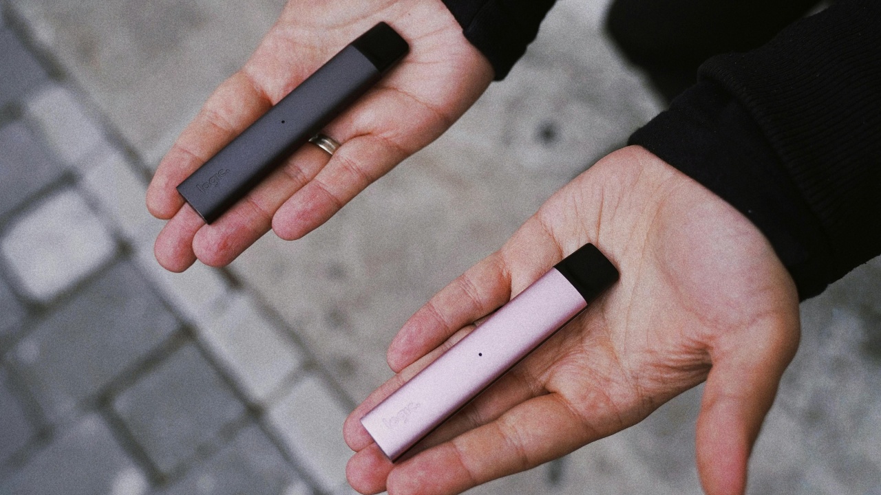DPRD DKI Usul Vape Dilarang di Ruang Publik dan Sanksi untuk Pelanggar