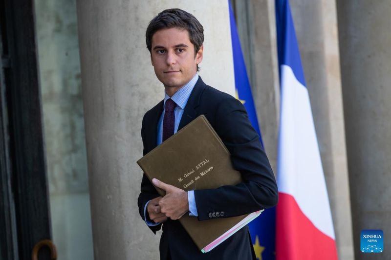 PM Prancis Ajukan Pengunduran Diri ke Presiden Macron