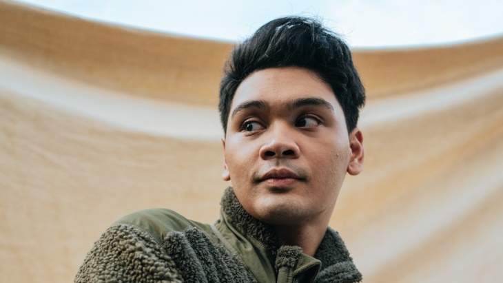 Mikha Angelo Nyanyi untuk Buku Rapijali