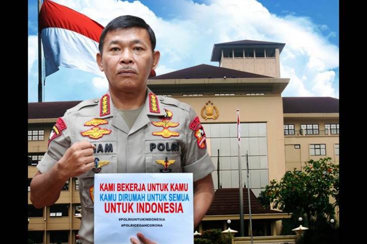 Kapolri Jenderal Pol. Idham Azis mengimbau masyarakat agar bekerja di rumah untuk sementara waktu demi memutus rantai penyebaran COVID-19. ANTARA/HO-Humas Polri
