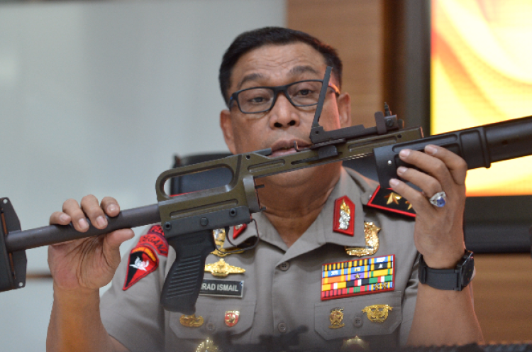 Terkait Impor Senjata, TNI dan Polri Diminta Waspadai Pihak yang Mengadu Domba 