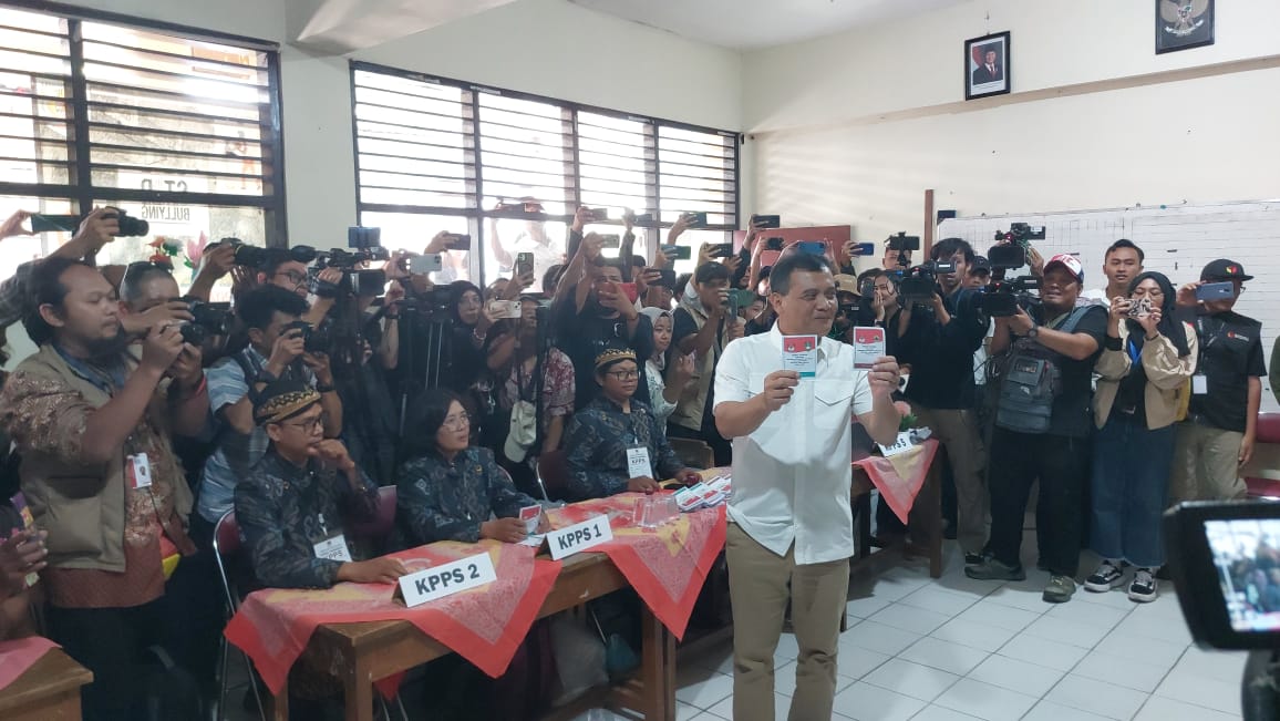 Andika Menang di TPS Jokowi, Luthfi Menang di TPS Gibran