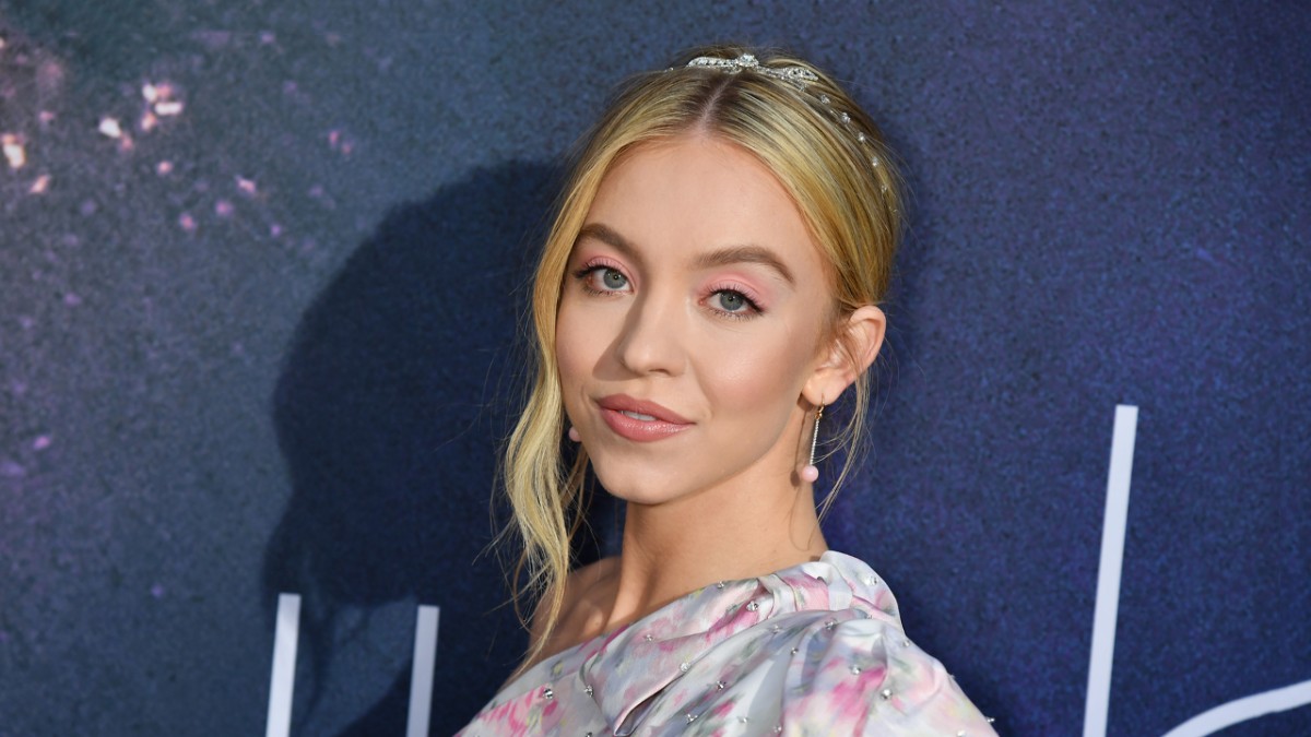 Sydney Sweeney Ungkap Kebohongan 'Woman Support Woman' dalam Industri Film Hollywood