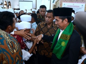 Presiden Jokowi dan Santri. (Foto: setkab.go.id)