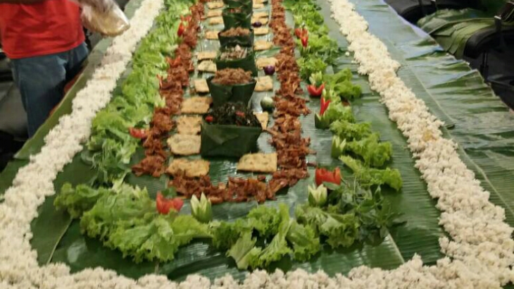 Resto Konsep Botram untuk Berbuka di Jakarta